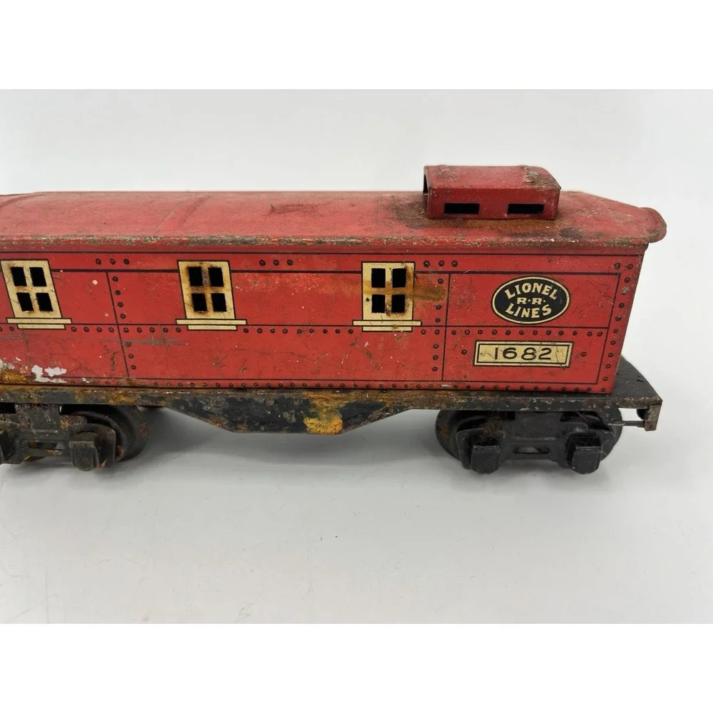 Lionel 1682 Pre-war Tin Caboose USA Made Model Railroad Car